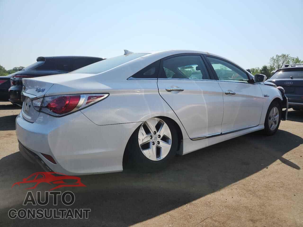 HYUNDAI SONATA 2012 - KMHEC4A47CA054895