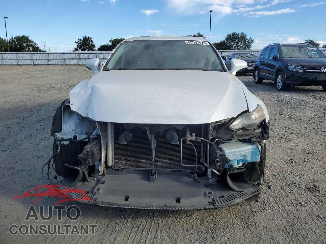 LEXUS IS 2014 - JTHBF1D24E5017675