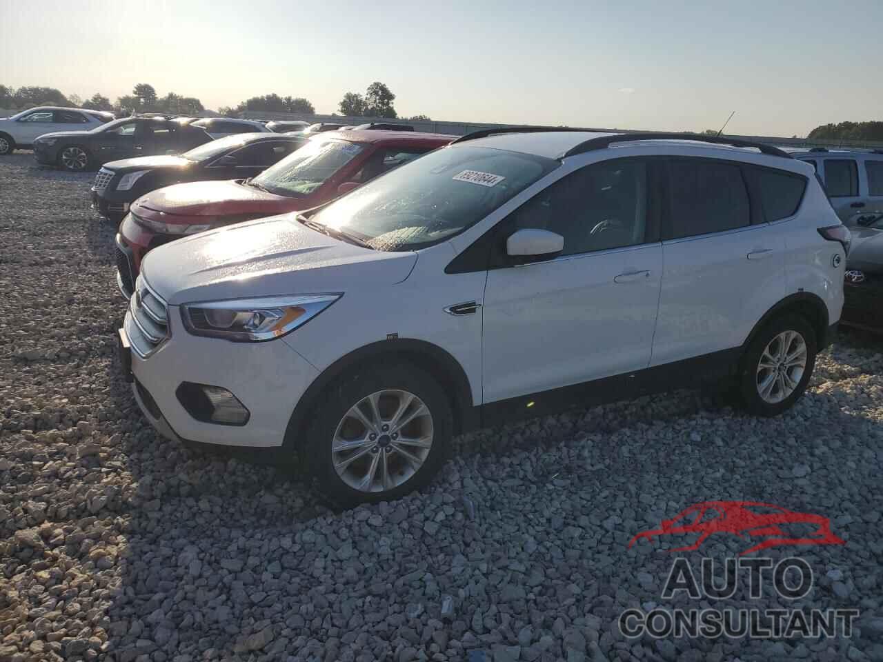 FORD ESCAPE 2018 - 1FMCU9HD2JUD23663