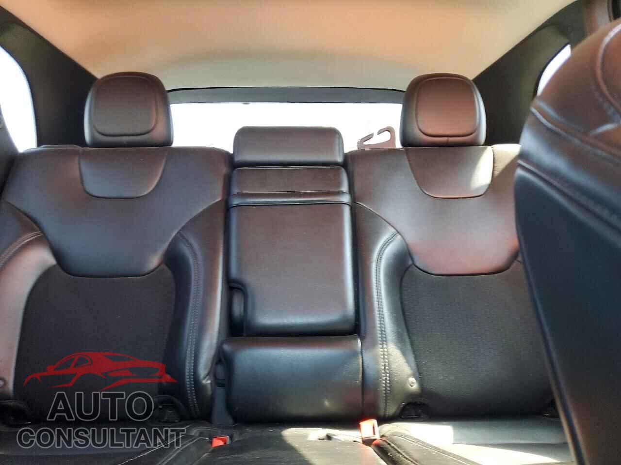 JEEP CHEROKEE 2019 - 1C4PJLLB3KD248359
