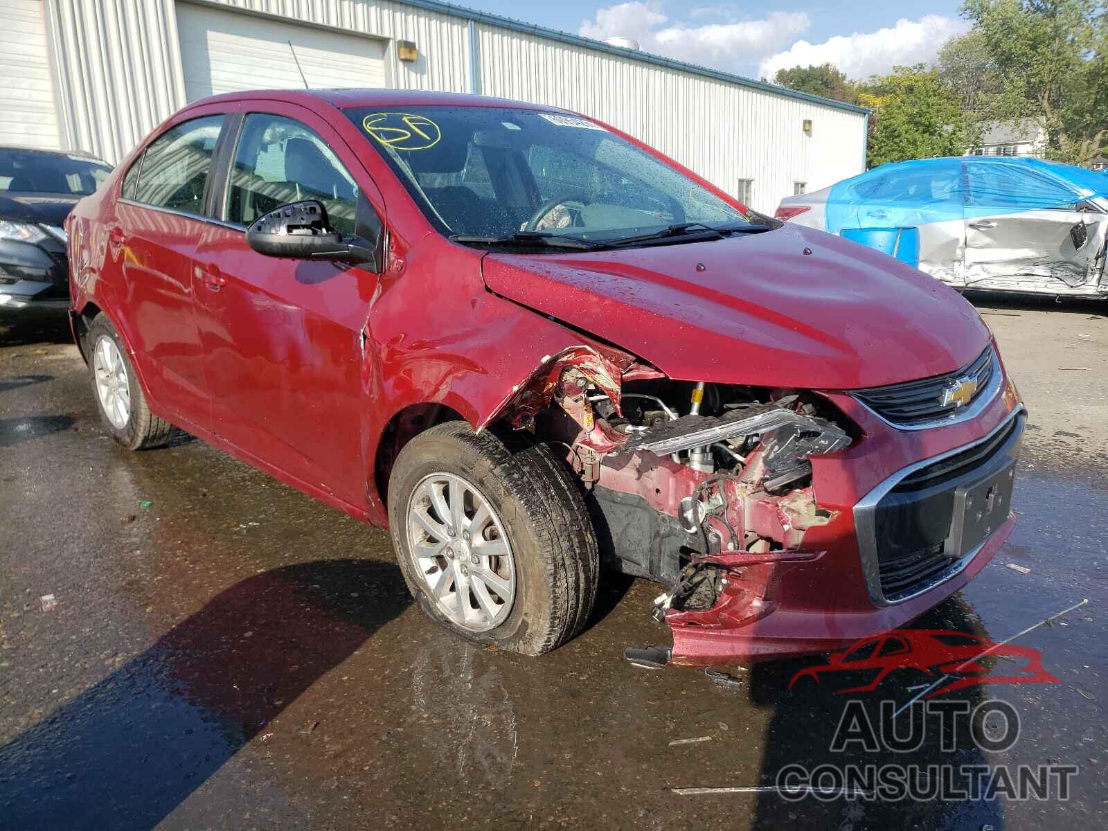 CHEVROLET SONIC 2018 - 1G1JD5SH2J4112407
