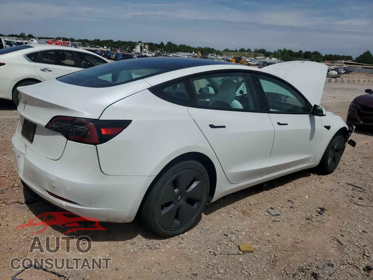 TESLA MODEL 3 2023 - 5YJ3E1EA4PF606483