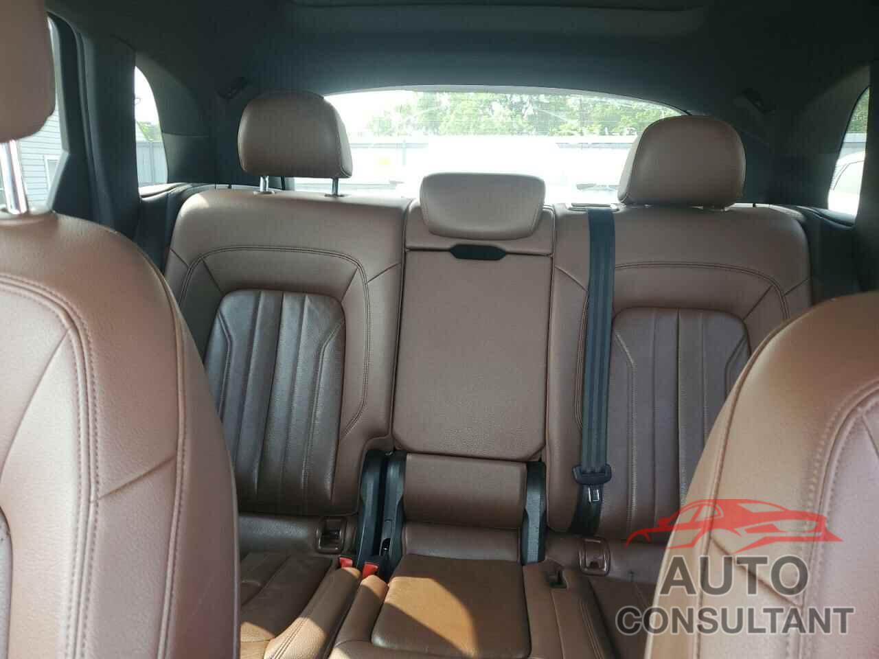 AUDI Q5 2018 - WA1ANAFY7J2215464