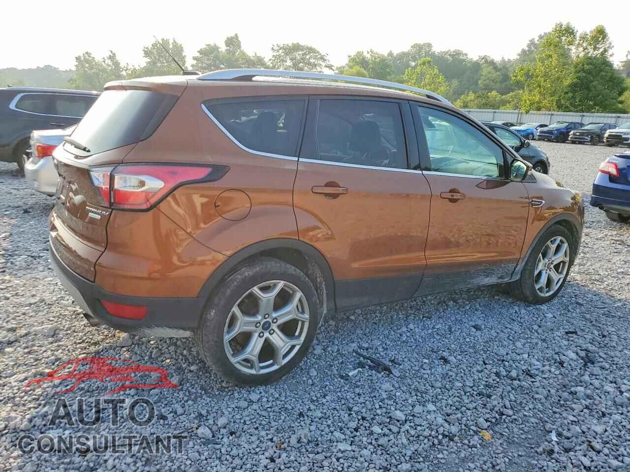 FORD ESCAPE 2017 - 1FMCU0JD4HUD17850