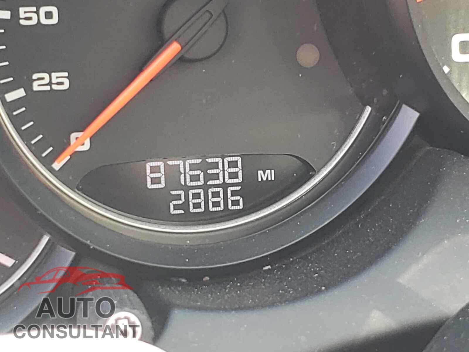 PORSCHE CAYENNE 2016 - WP1AA2A20GKA11557