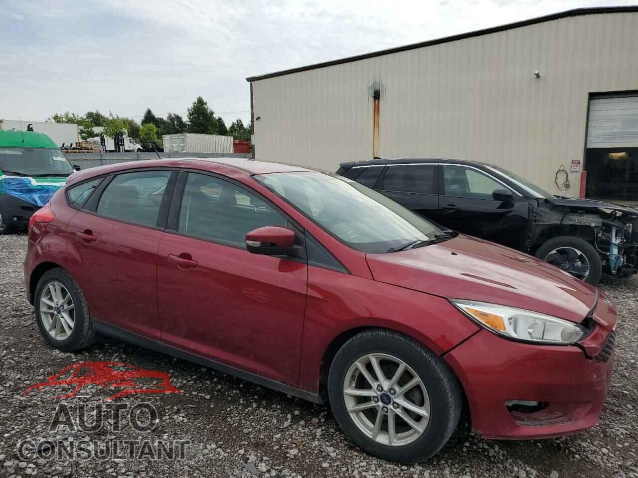 FORD FOCUS 2015 - 1FADP3K22FL211517