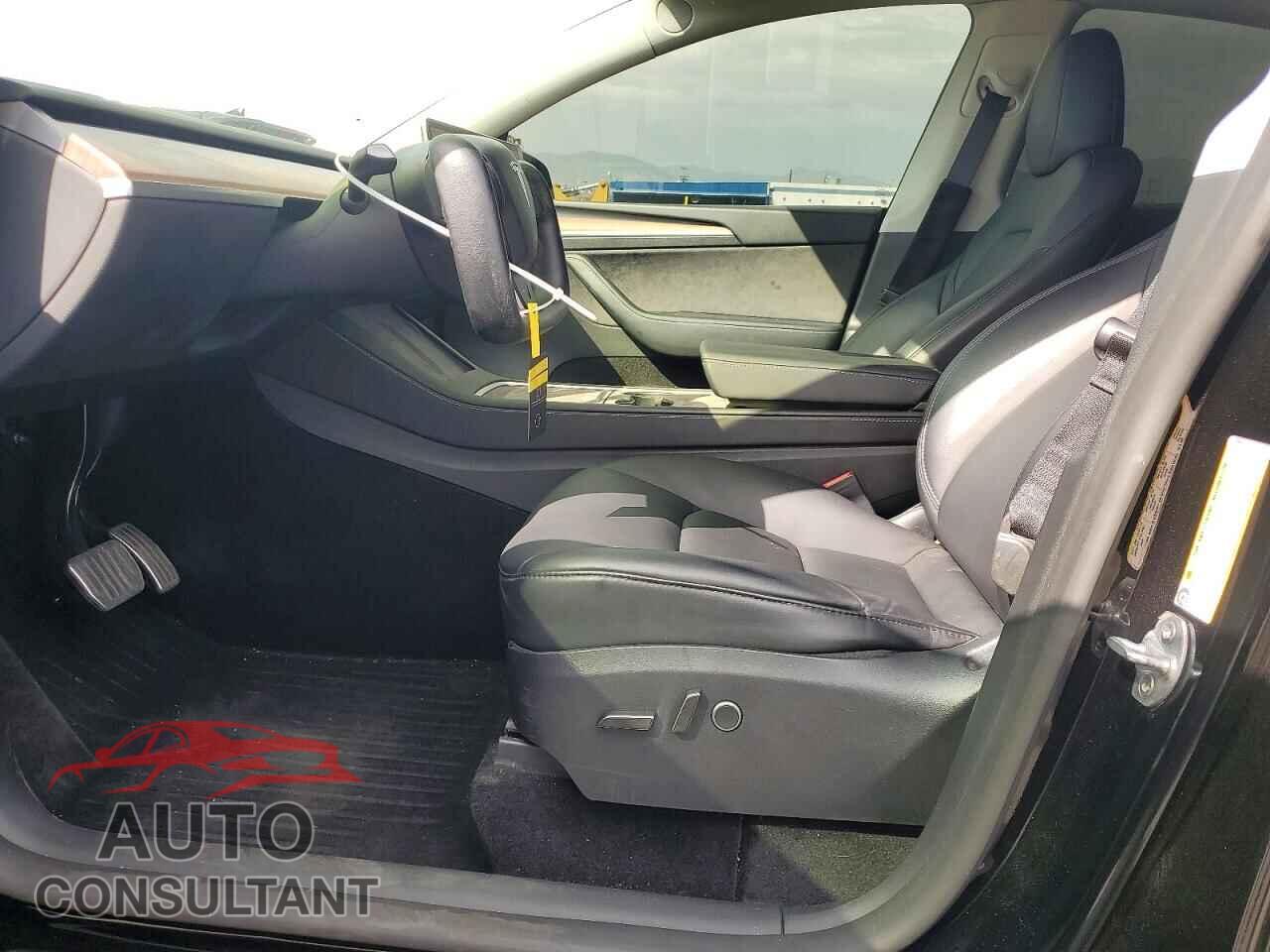 TESLA MODEL Y 2024 - 7SAYGDEE3RF060964