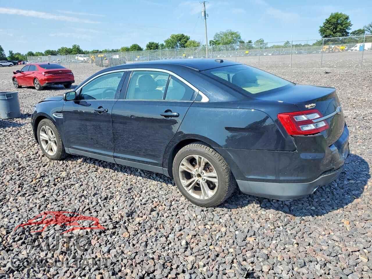 FORD TAURUS 2017 - 1FAHP2D82HG143003