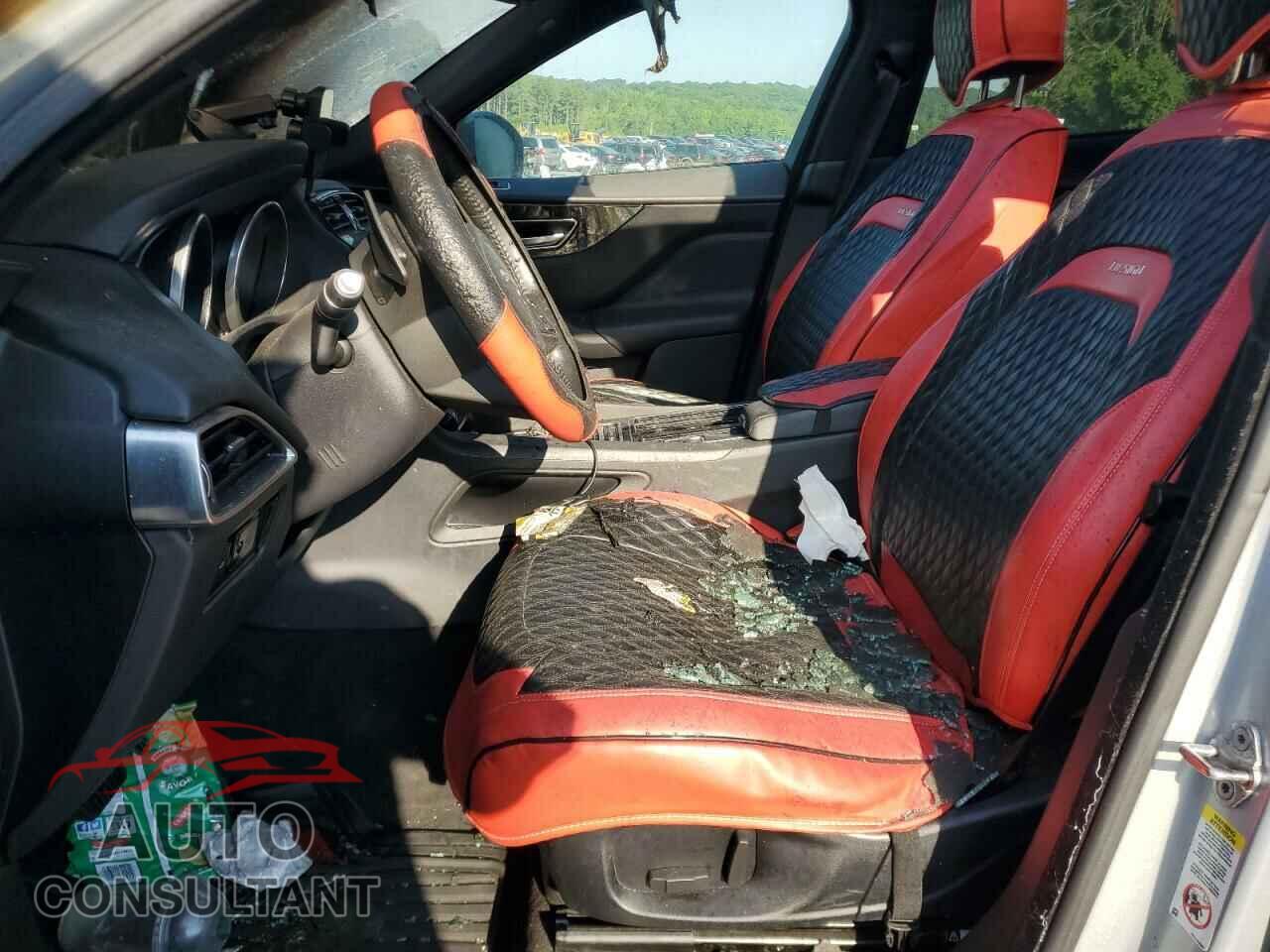 JAGUAR F-PACE 2018 - SADCJ2FX7JA274399