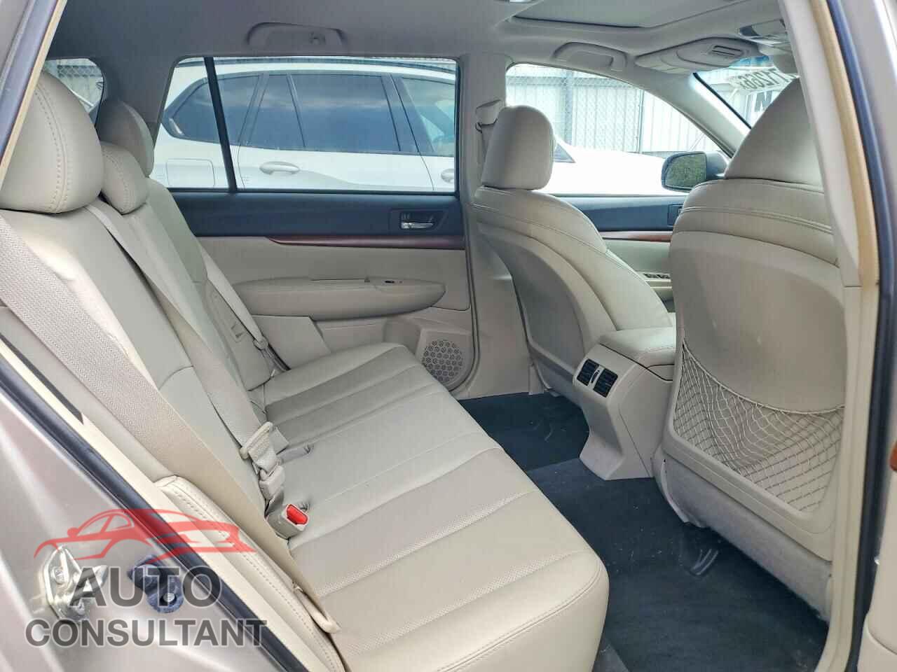 SUBARU OUTBACK 2014 - 4S4BRBNC8E3226026