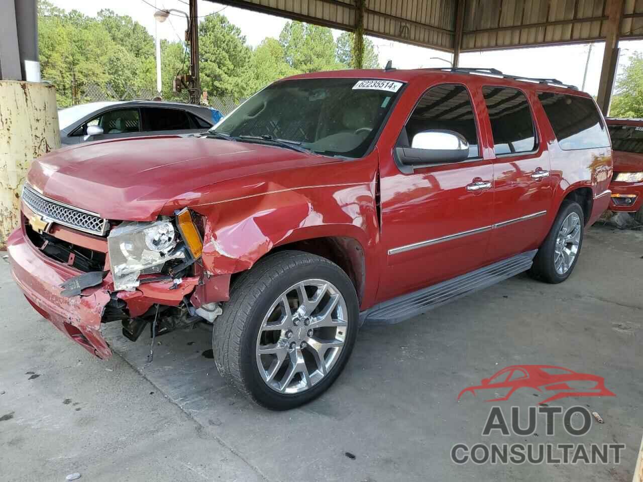 CHEVROLET SUBURBAN 2013 - 1GNSCKE03DR259448