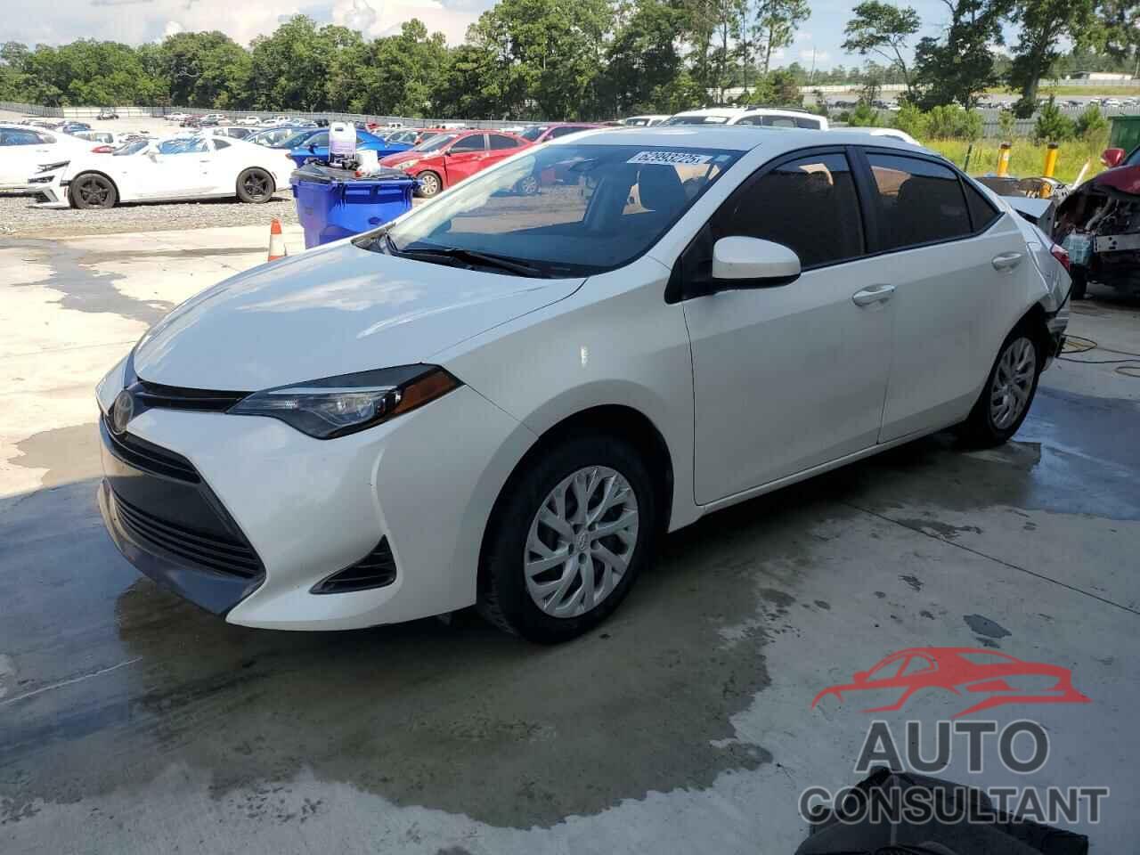 TOYOTA COROLLA 2018 - 5YFBURHE3JP771383
