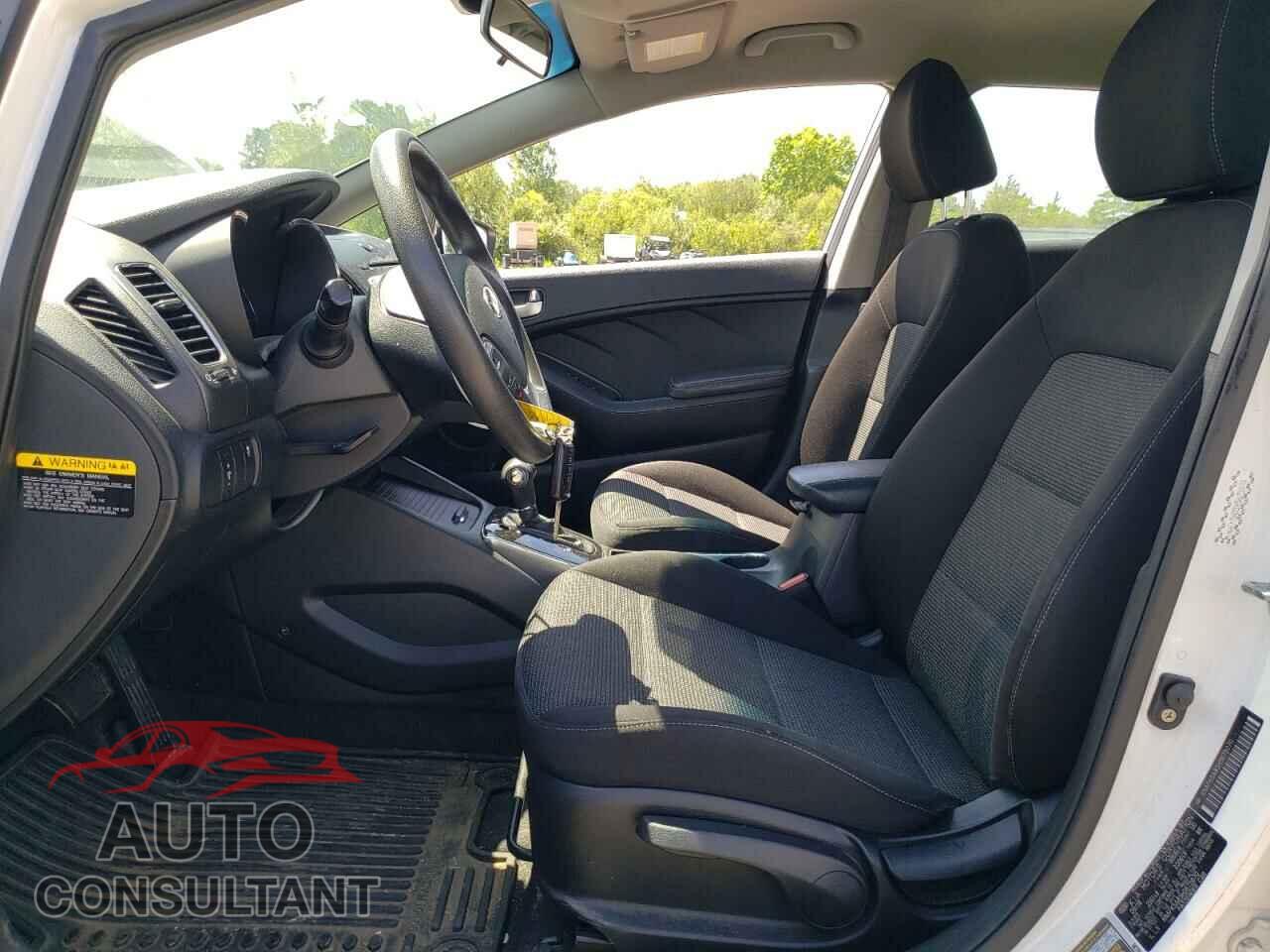 KIA FORTE 2017 - KNAFK5A85H5675070