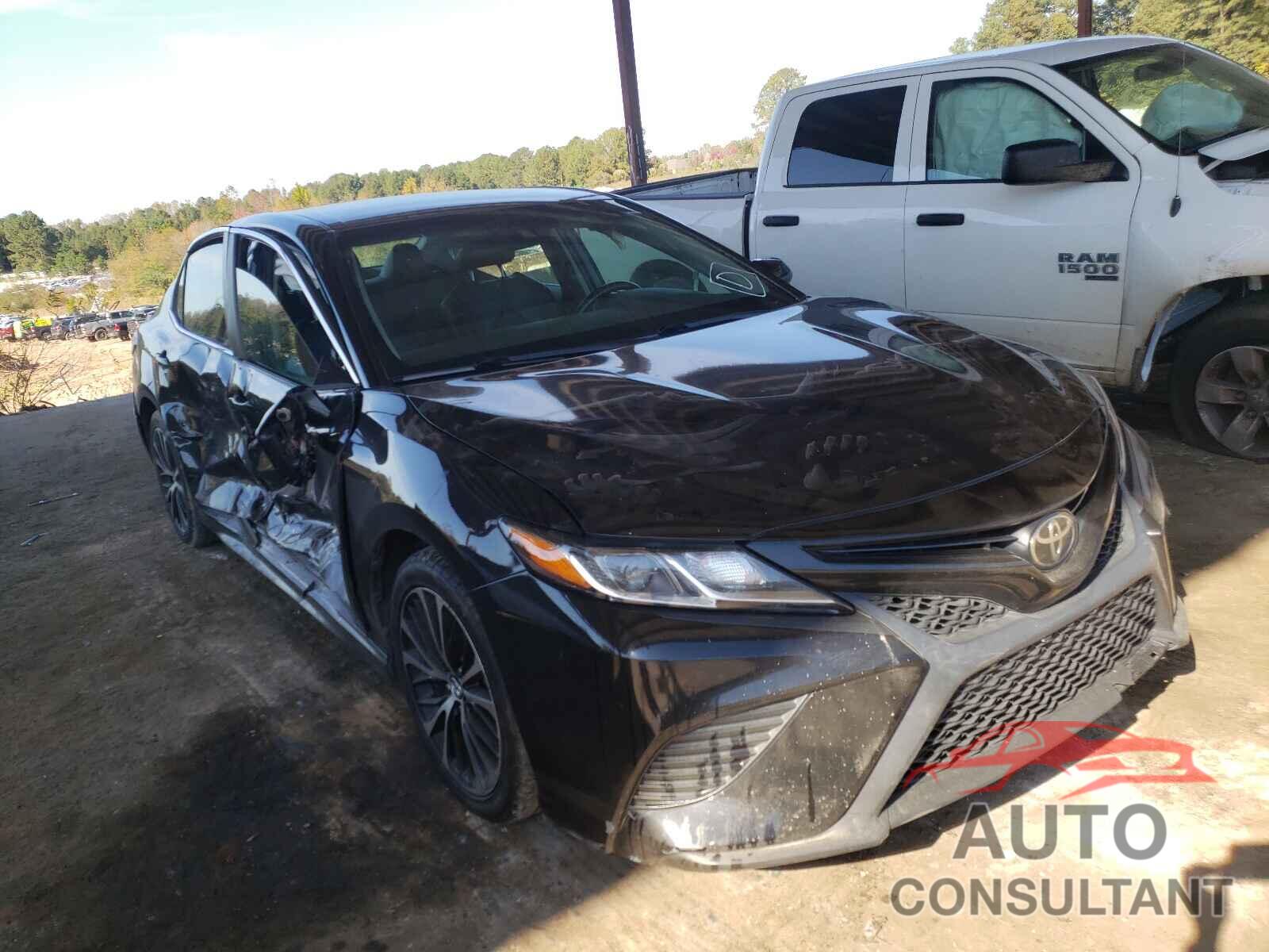 TOYOTA CAMRY 2018 - 4T1B11HK4JU106698