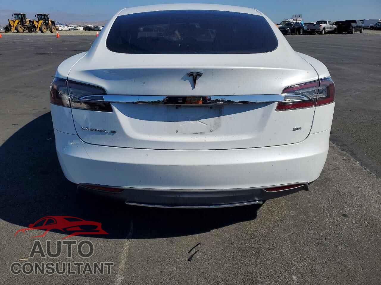 TESLA MODEL S 2014 - 5YJSA1H17EFP28237