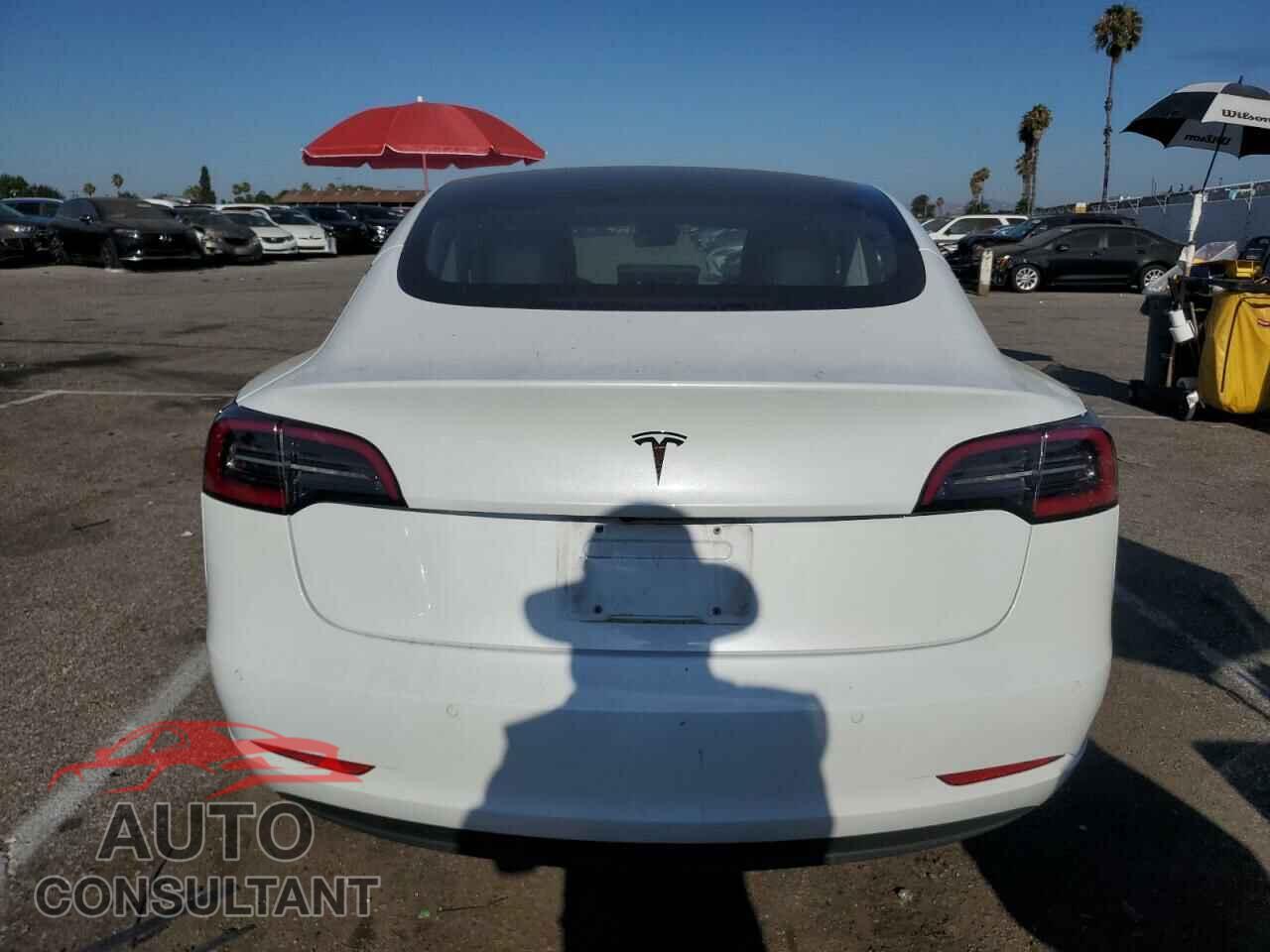 TESLA MODEL 3 2018 - 5YJ3E1EA4JF051171