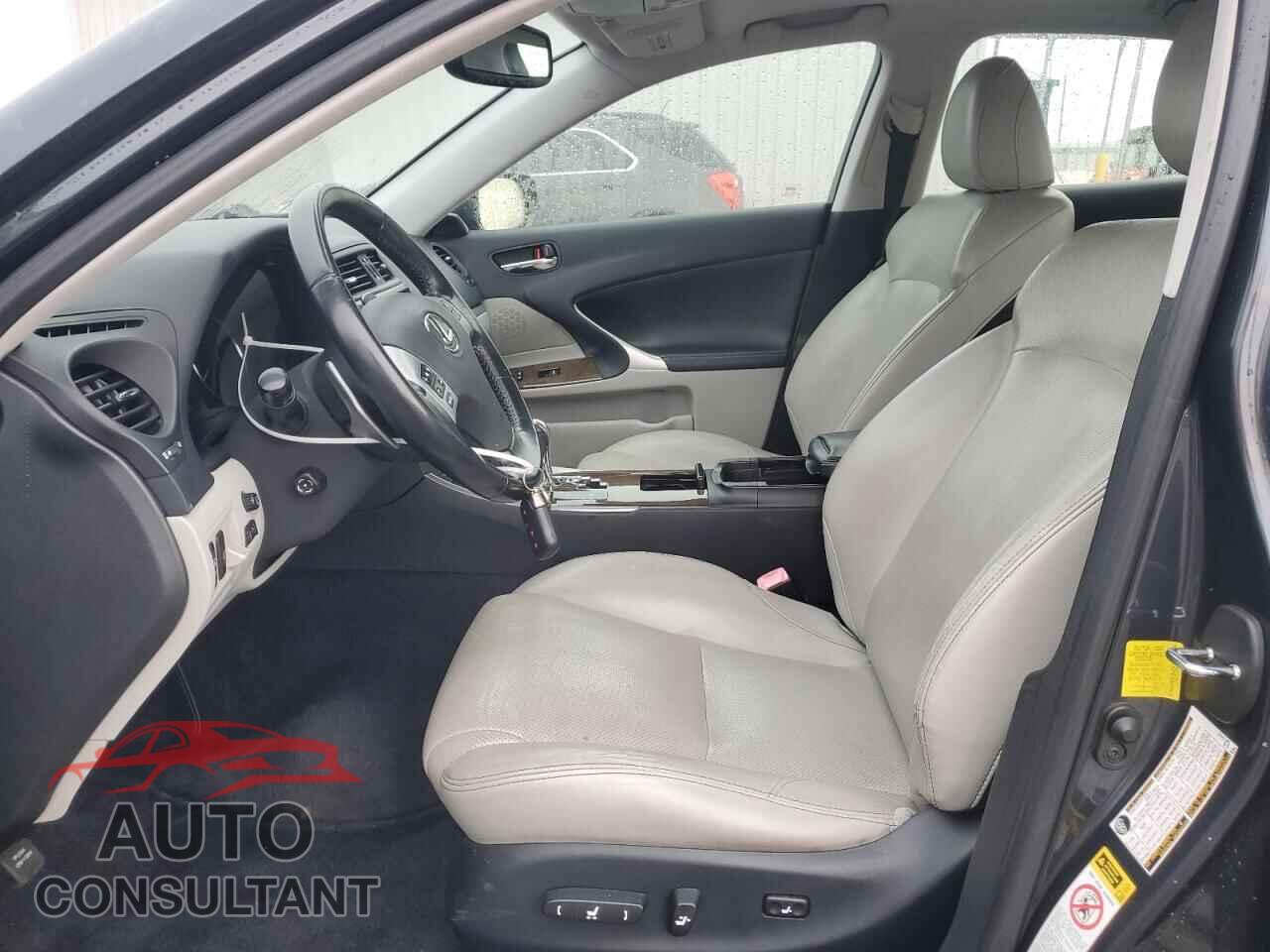 LEXUS IS 2011 - JTHCE5C24B5001553