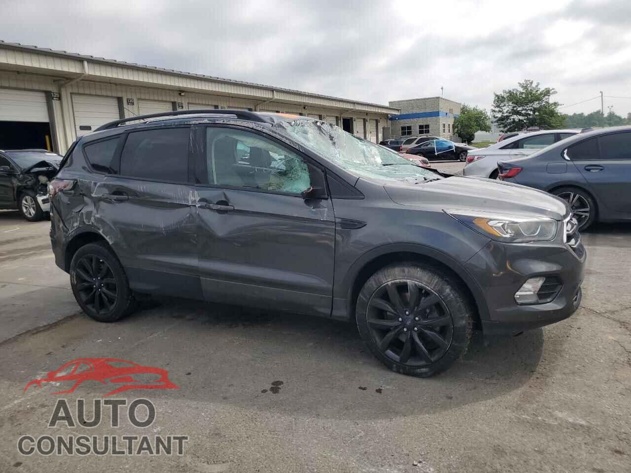 FORD ESCAPE 2017 - 1FMCU0G94HUF10390