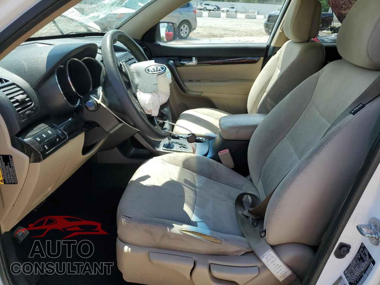 KIA SORENTO 2013 - 5XYKTDA25DG365183