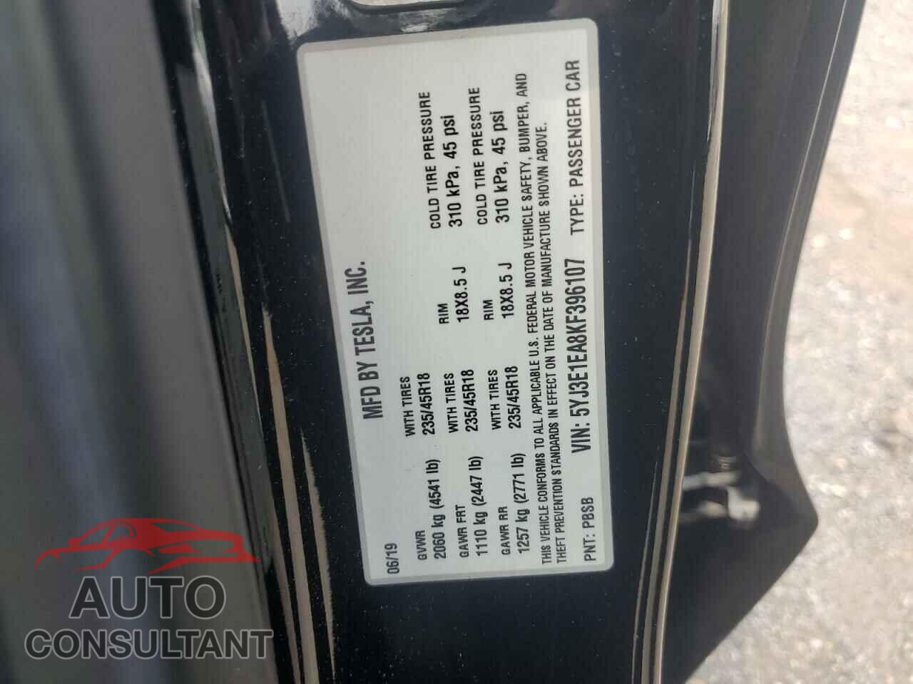 TESLA MODEL 3 2019 - 5YJ3E1EA8KF396107