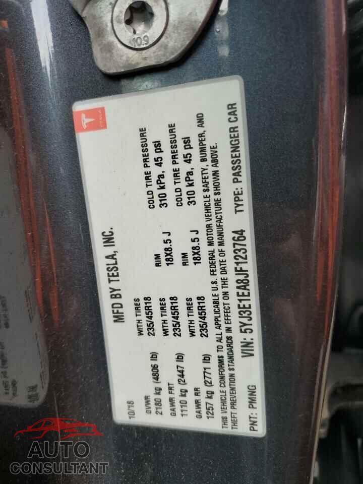 TESLA MODEL 3 2018 - 5YJ3E1EA8JF123764