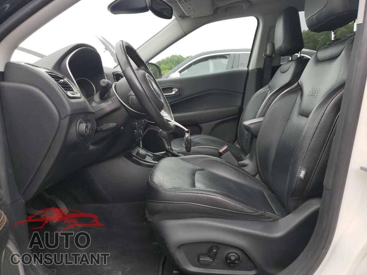JEEP COMPASS 2018 - 3C4NJDCB6JT307300