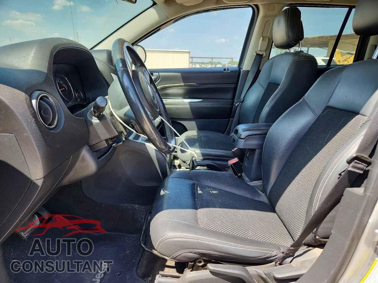 JEEP COMPASS 2015 - 1C4NJCEB1FD118641