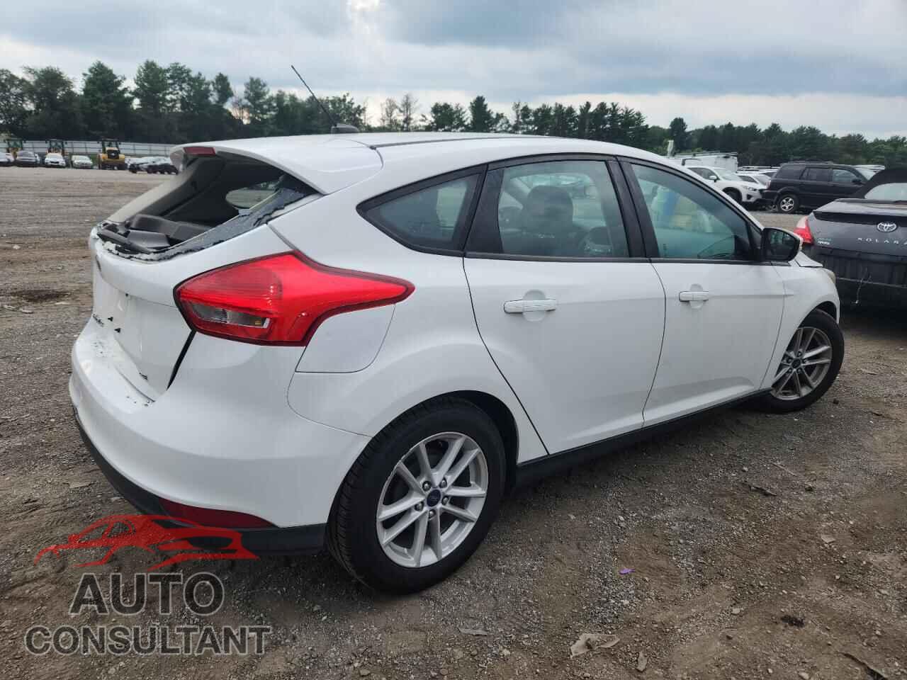 FORD FOCUS 2015 - 1FADP3K27FL282230
