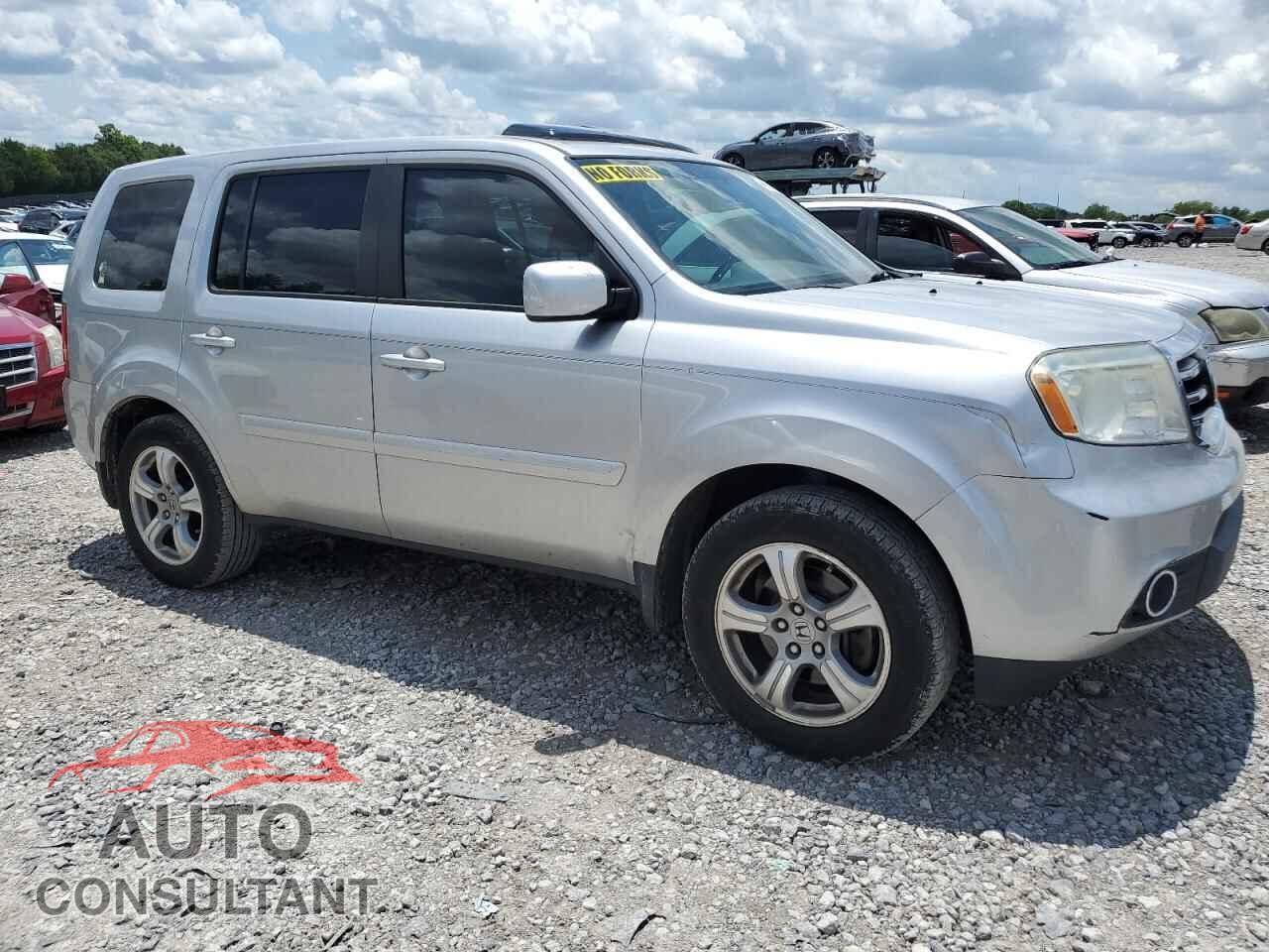 HONDA PILOT 2013 - 5FNYF4H59DB023051