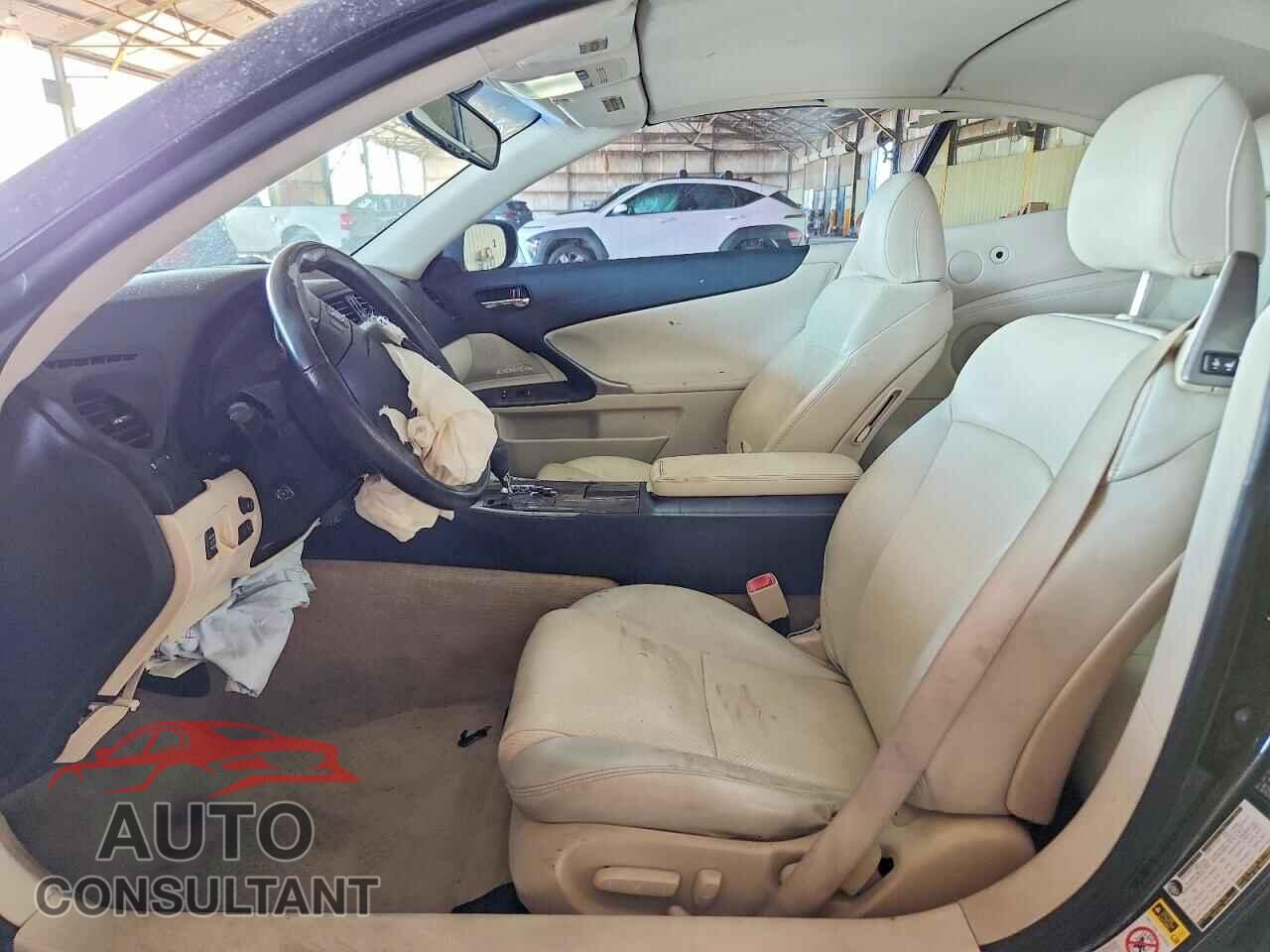 LEXUS IS 2010 - JTHFF2C20A2503999