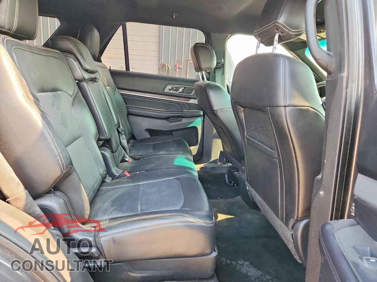 FORD EXPLORER 2017 - 1FM5K7FH2HGA48653