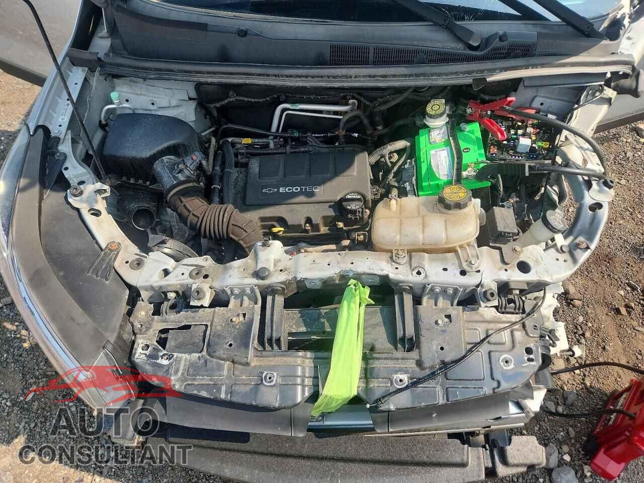 CHEVROLET TRAX 2018 - KL7CJNSB9JB713312