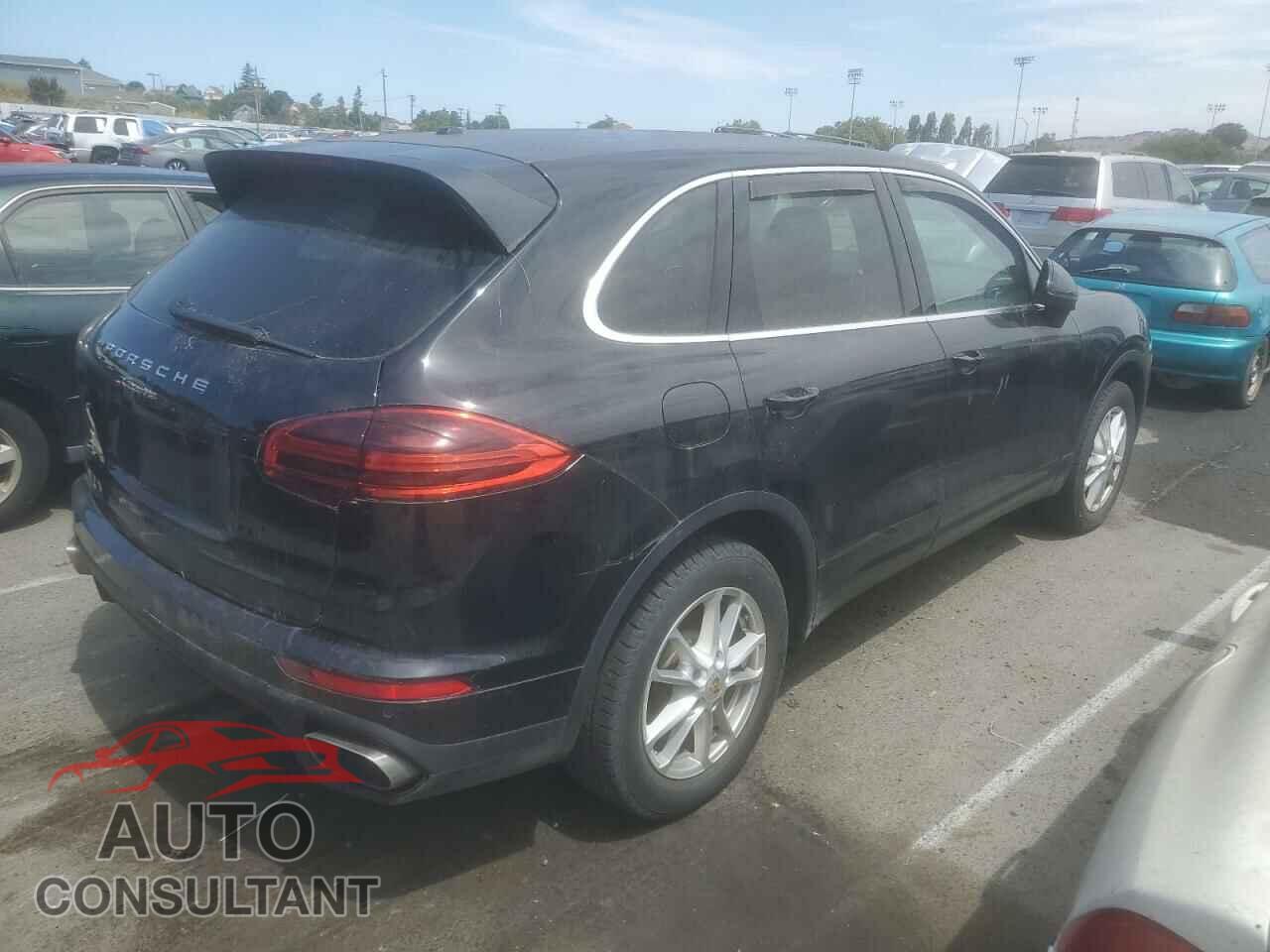 PORSCHE CAYENNE 2016 - WP1AA2A21GKA08974
