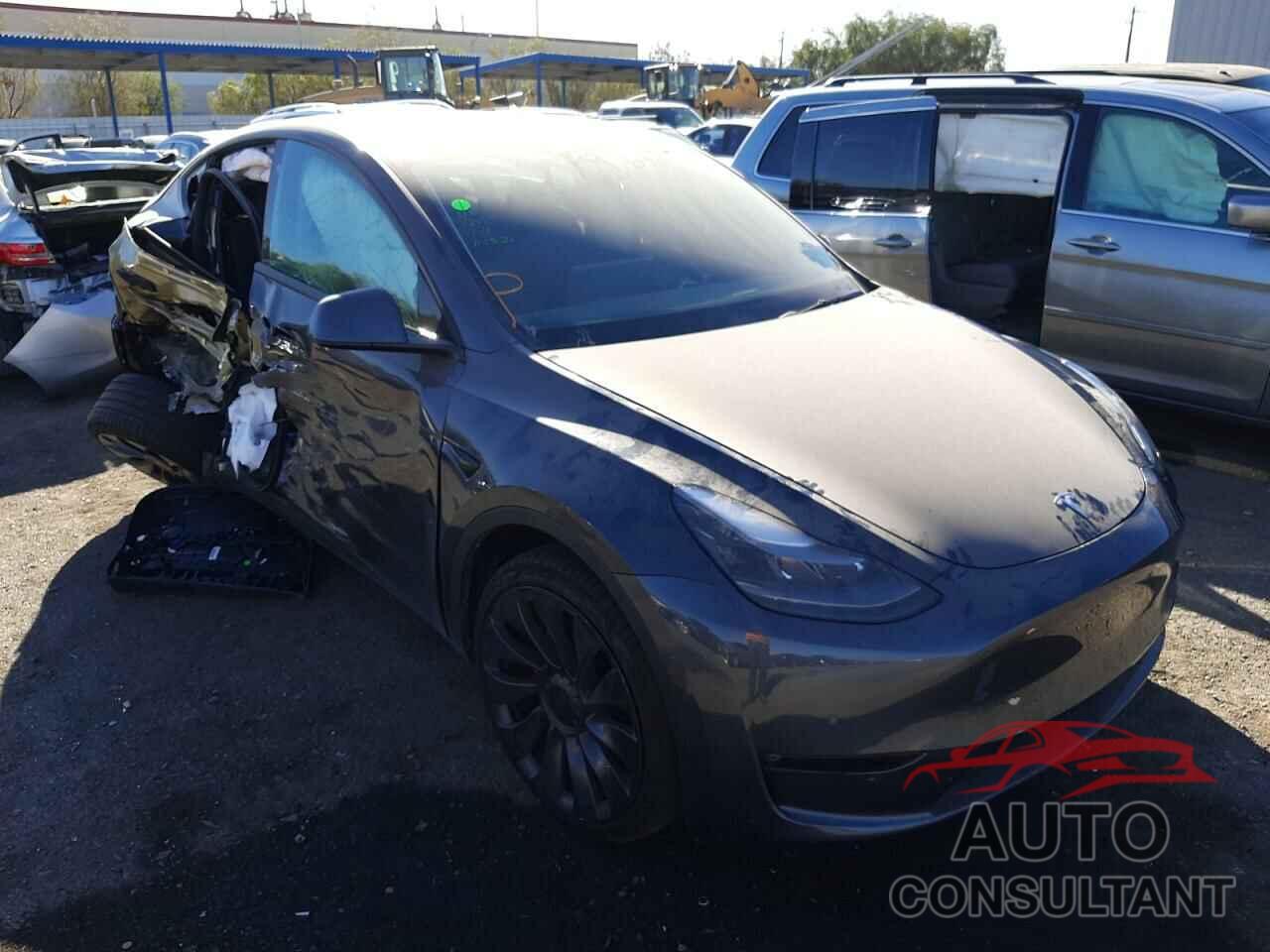 TESLA MODEL Y 2021 - 5YJYGDEFXMF273585