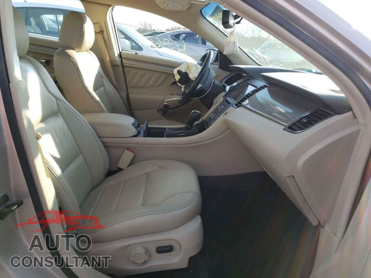 FORD TAURUS 2017 - 1FAHP2E87HG125689
