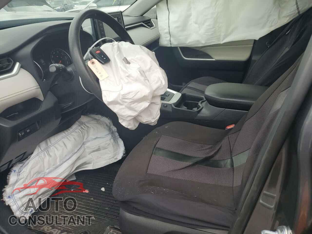 TOYOTA RAV4 2019 - JTMP1RFV6KD509900