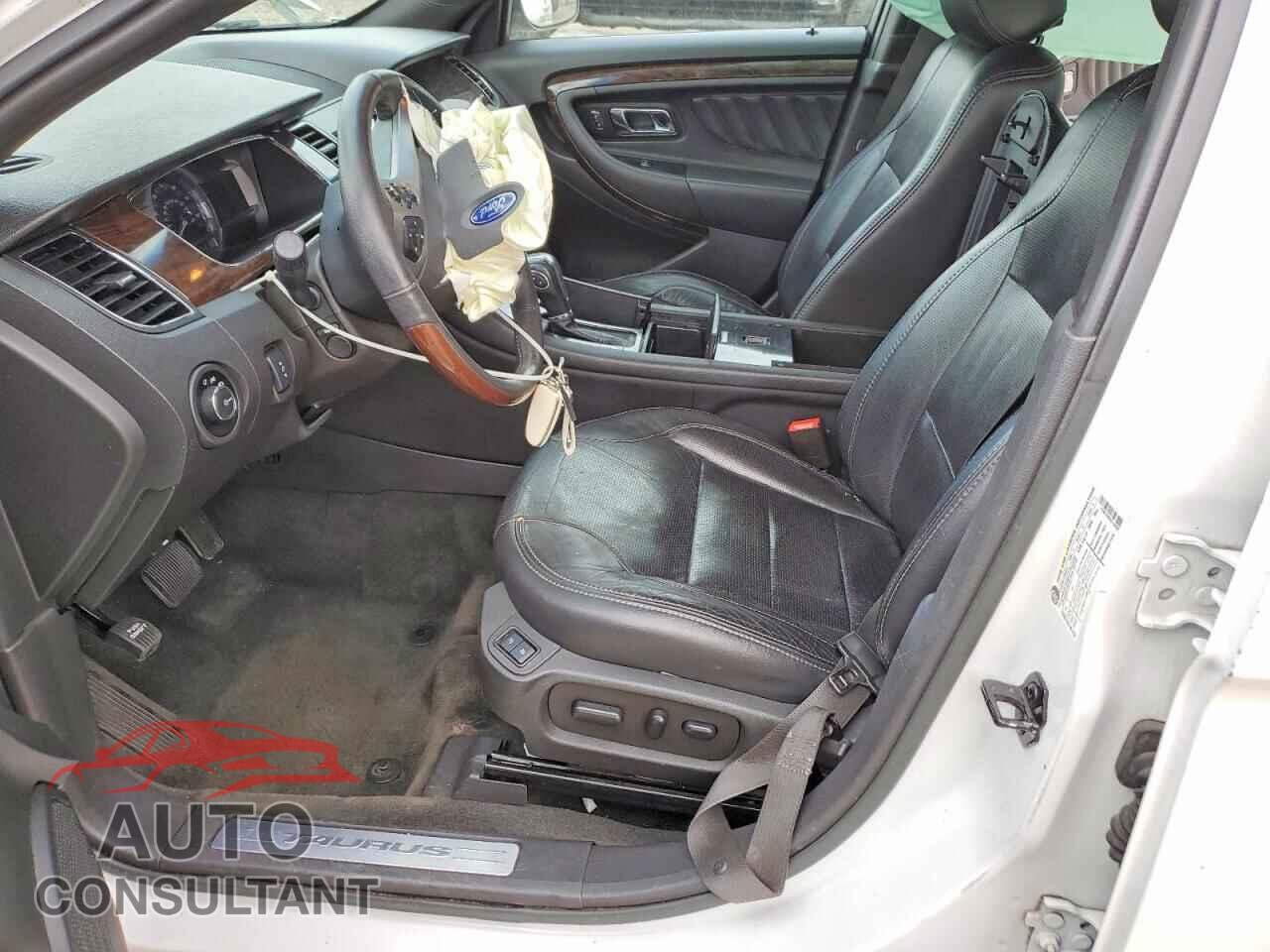 FORD TAURUS 2017 - 1FAHP2F8XHG104060
