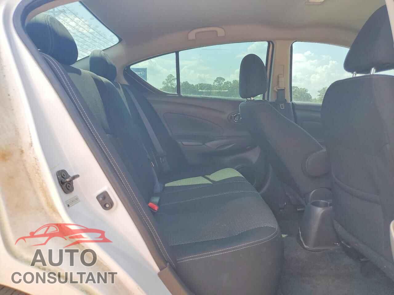NISSAN VERSA 2019 - 3N1CN7AP3KL846960