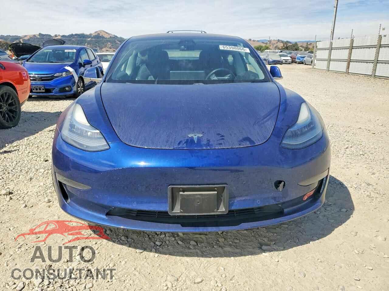 TESLA MODEL 3 2018 - 5YJ3E1EA9JF040392