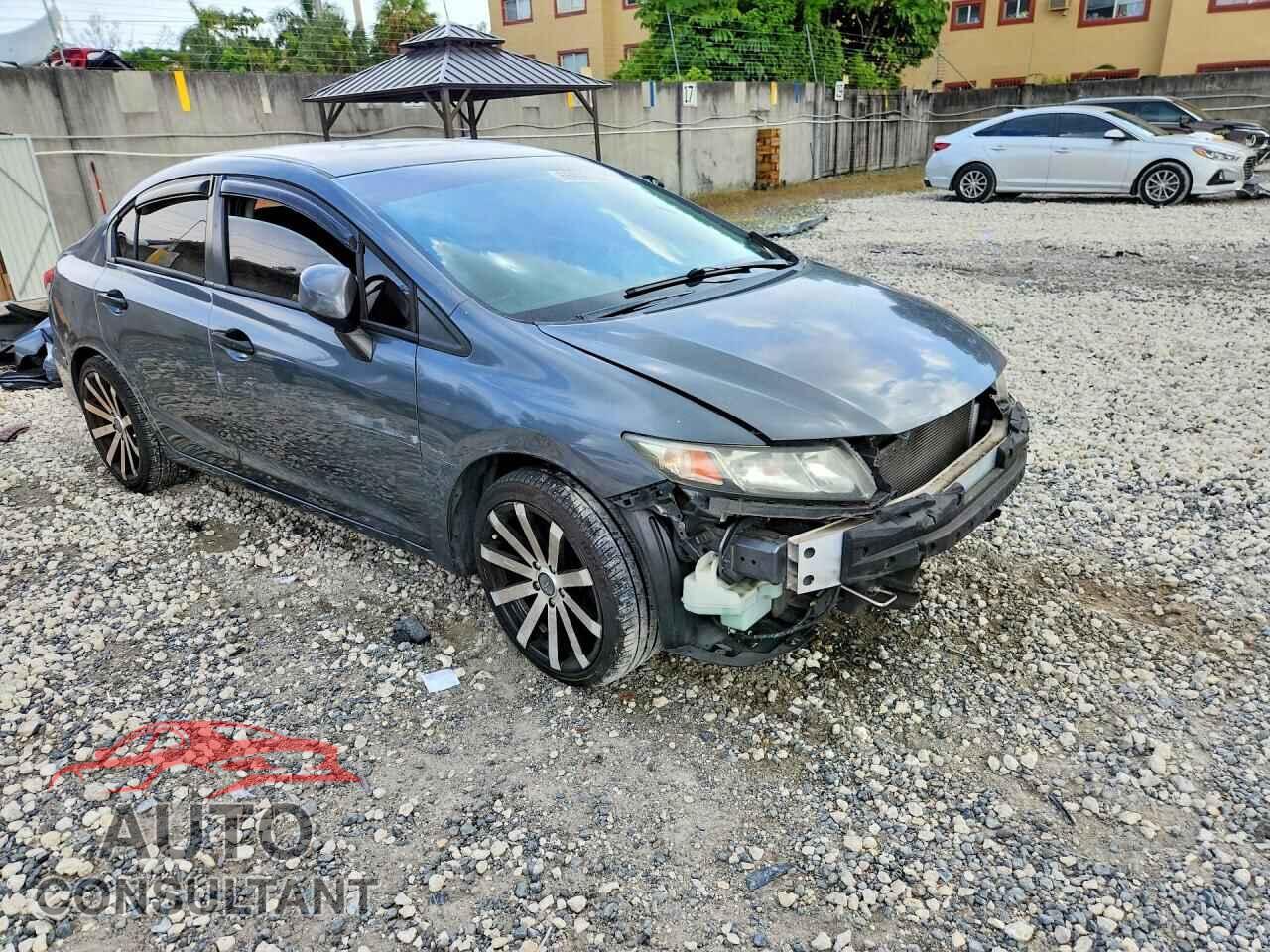 HONDA CIVIC 2013 - 19XFB2F55DE017229