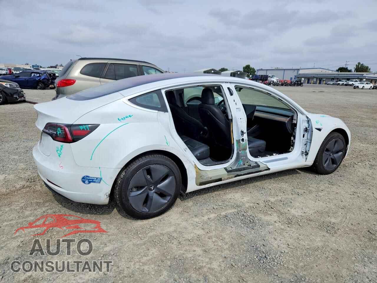 TESLA MODEL 3 2018 - 5YJ3E1EA7JF035255