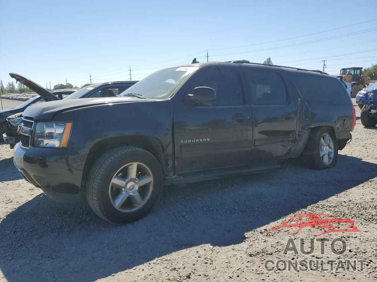 CHEVROLET SUBURBAN 2013 - 1GNSKJE78DR291340