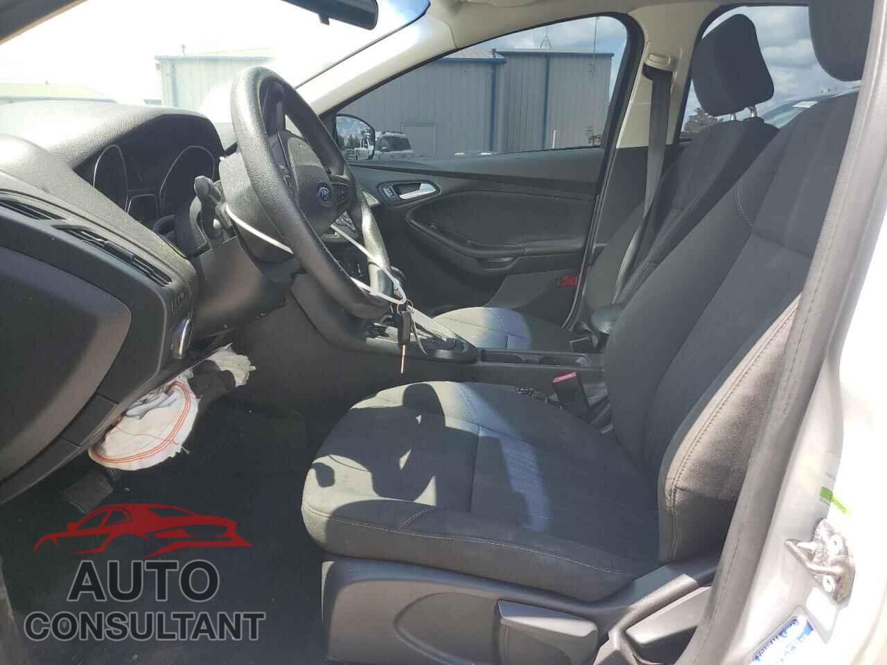 FORD FOCUS 2016 - 1FADP3F28GL309978