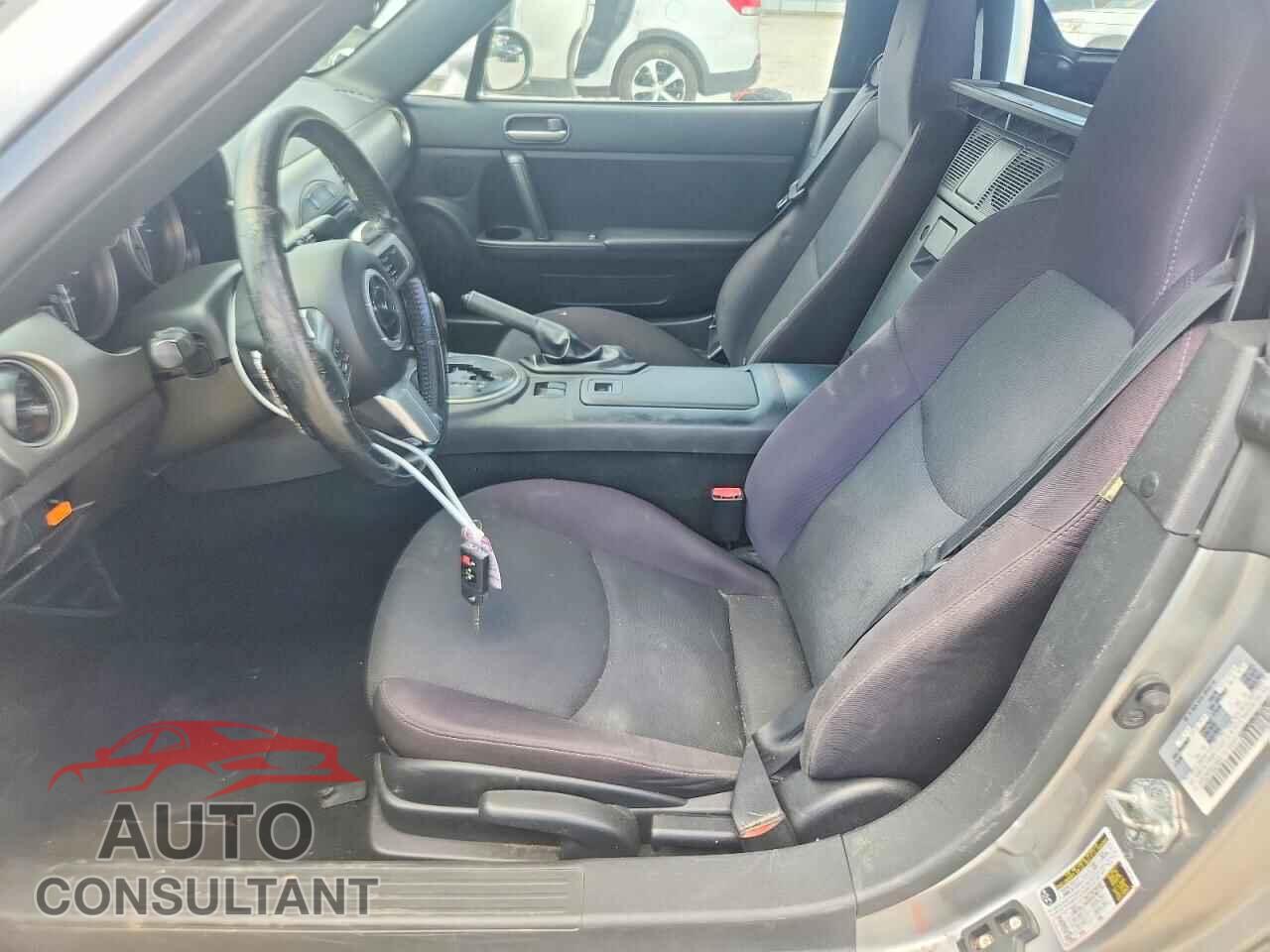 MAZDA MX5 2011 - JM1NC2MF5B0215609