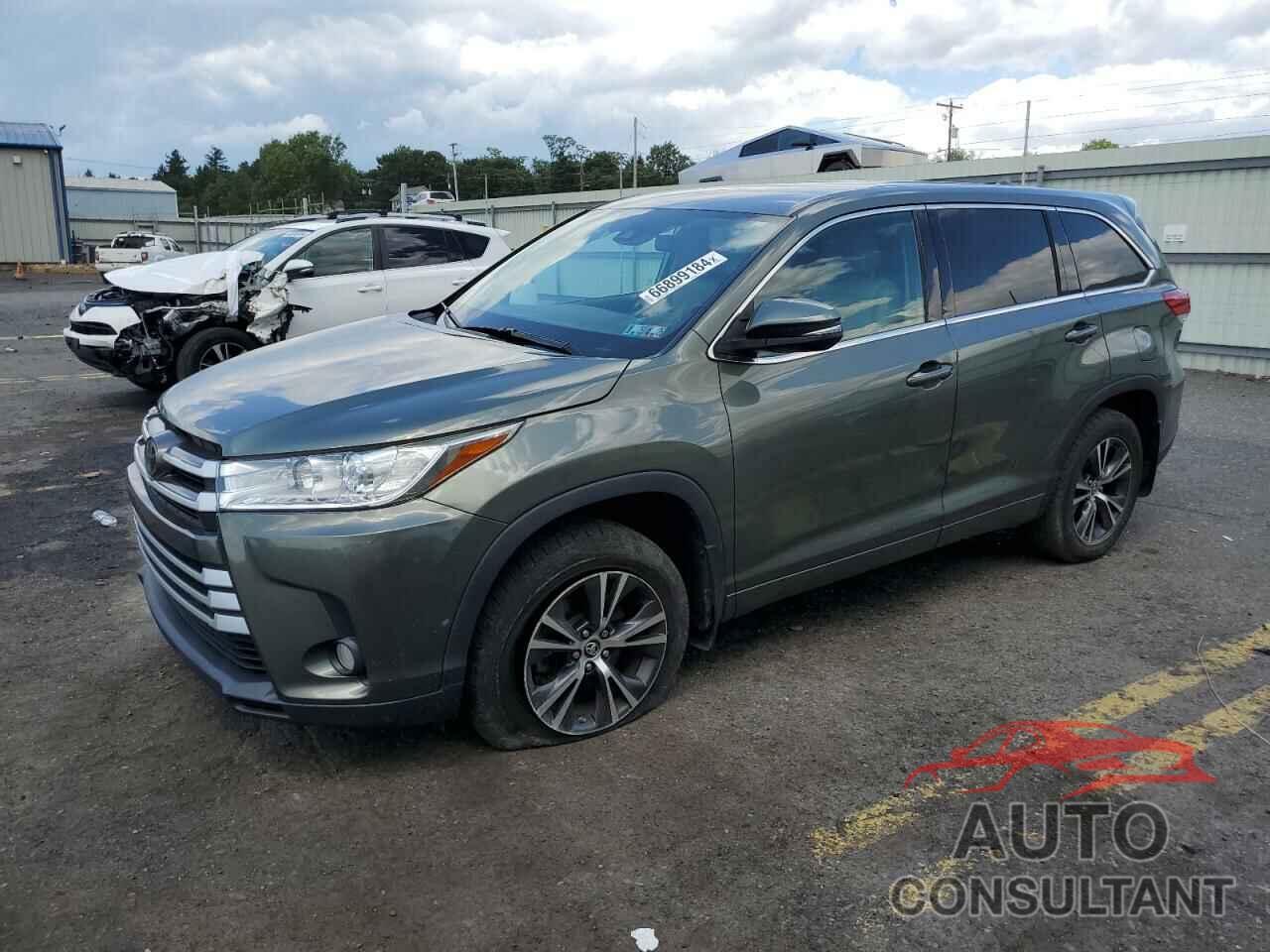 TOYOTA HIGHLANDER 2018 - 5TDBZRFH9JS821760