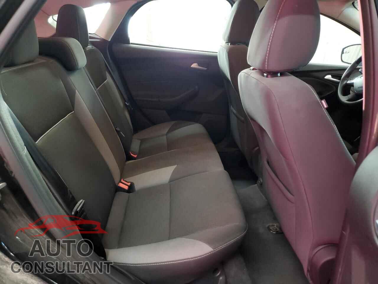 FORD FOCUS 2014 - 1FADP3K29EL313802