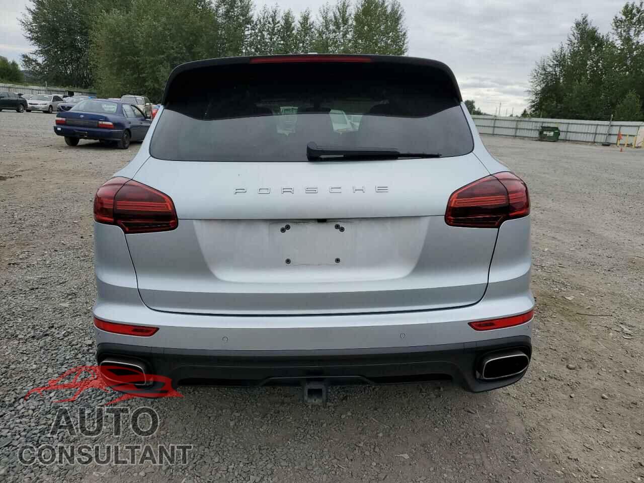 PORSCHE CAYENNE 2017 - WP1AA2A25HKA87454