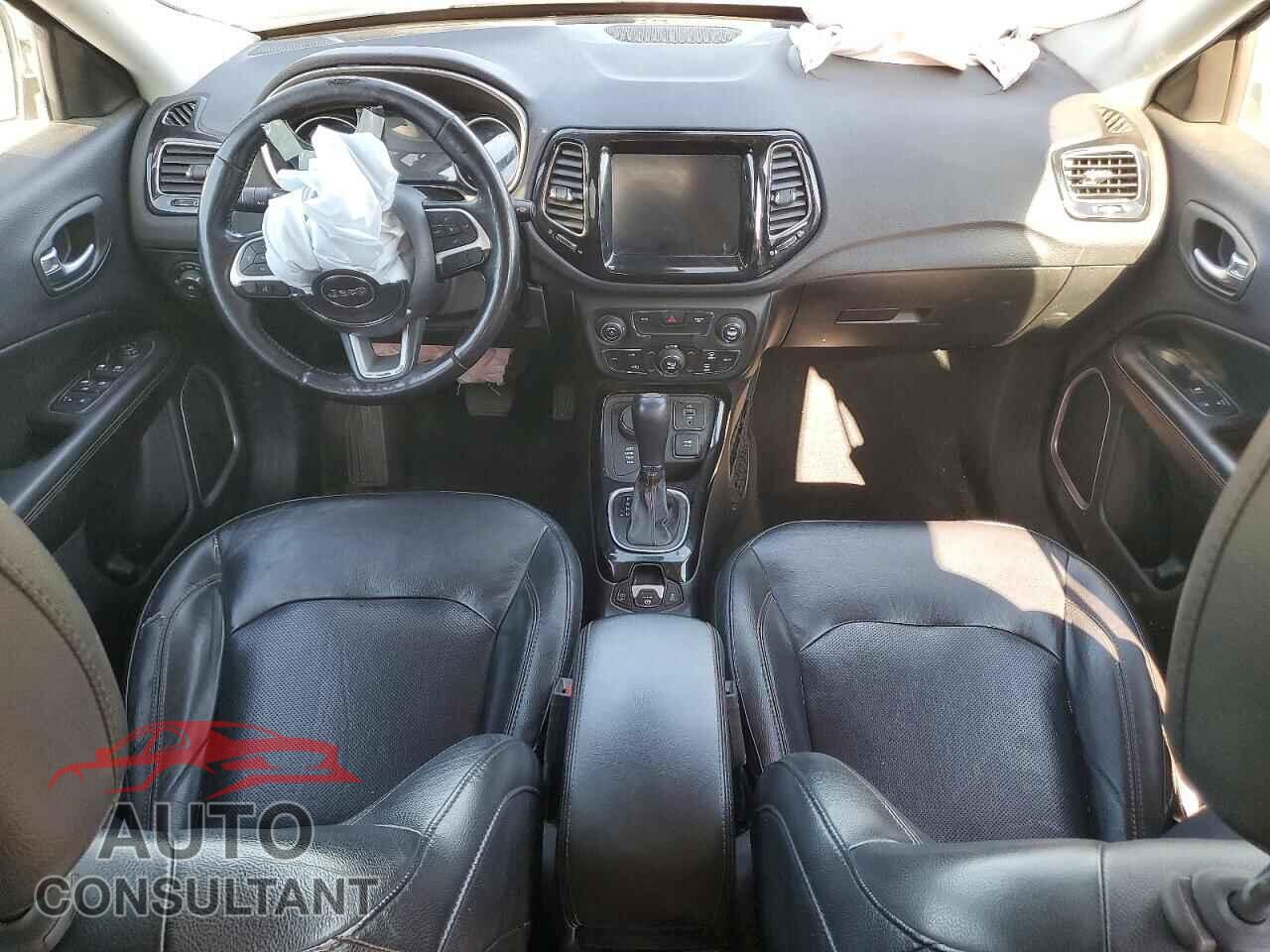 JEEP COMPASS 2018 - 3C4NJDCB0JT372790