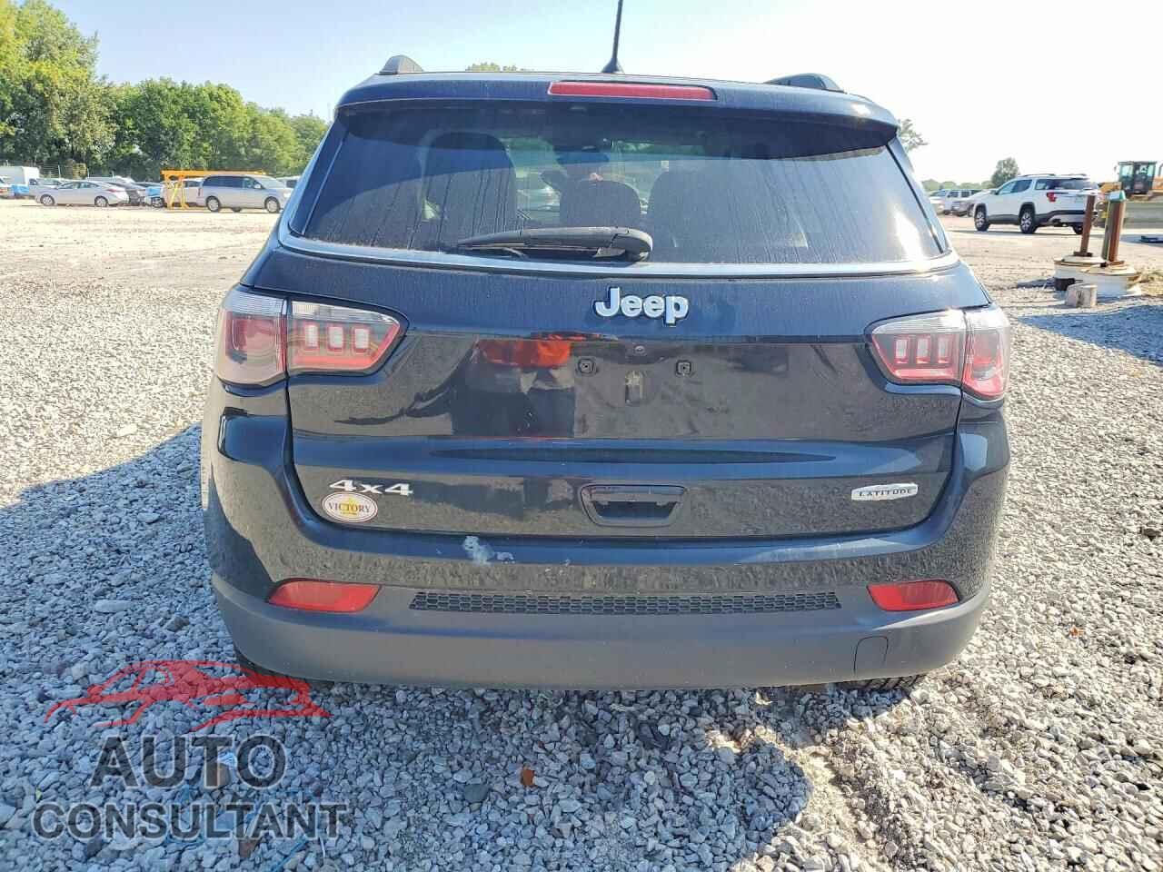 JEEP COMPASS 2018 - 3C4NJDBB6JT150028