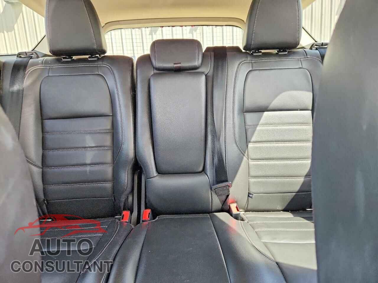 FORD ESCAPE 2017 - 1FMCU9J92HUB97711